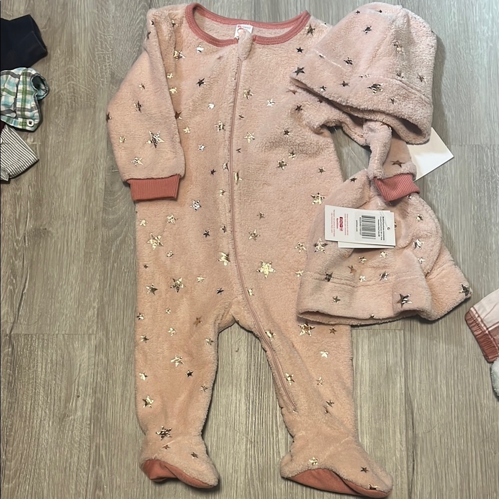 Cozy Pink Star-Patterned Kids One Piece